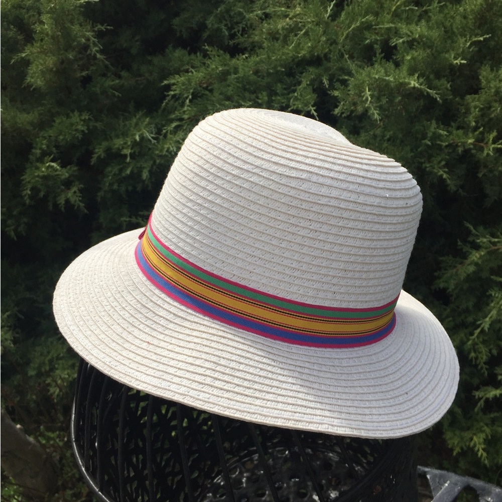 Striped Ribbon Cream Hat - Picture 4 of 8